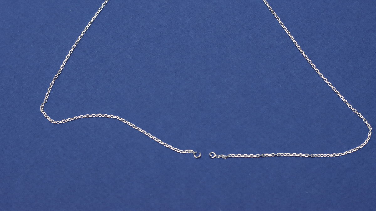 Silver necklace with blue crystals : Step 1