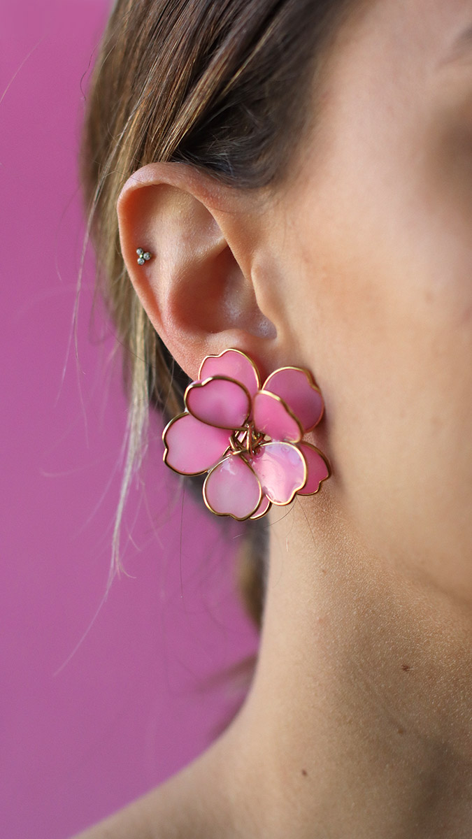 Flower resin earrings