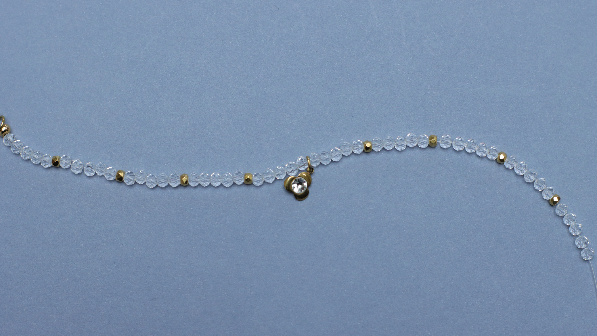 Chic faceted pearl bracelets : Step 6