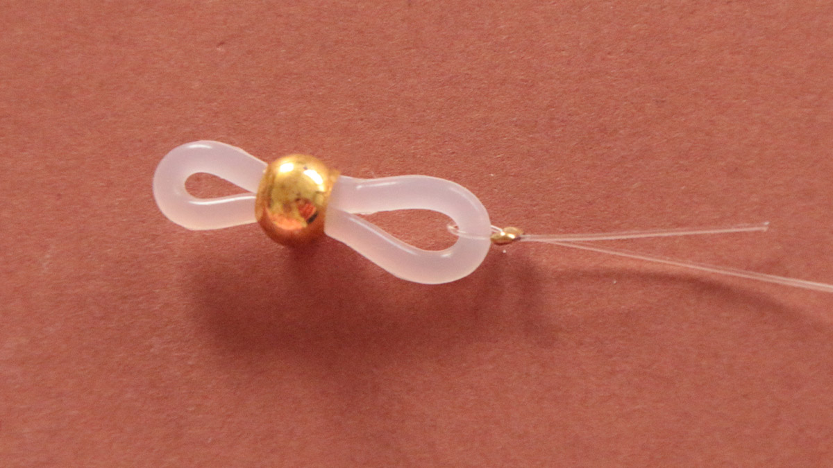 Eyeglass cord with heishi beads Mocha Mousse color : Step 1 Eyeglass cord with heishi beads Mocha Mousse color : Step 1