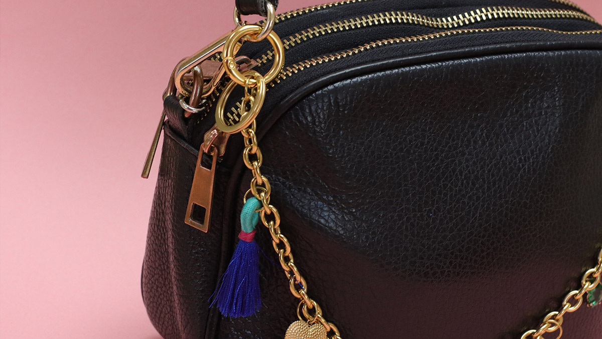 Schema  Bag jewel key chain and charms