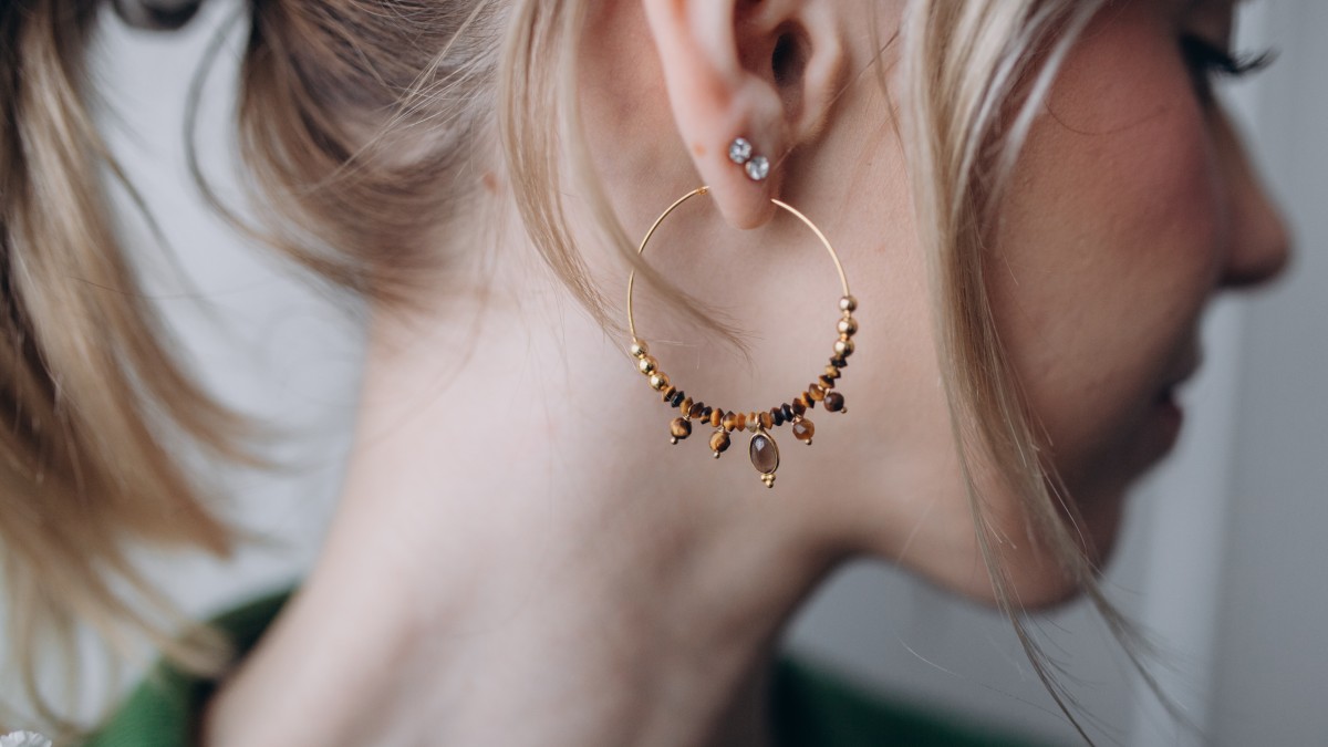 Schema Natural stone beaded hoop earrings Schema Natural stone beaded hoop earrings
