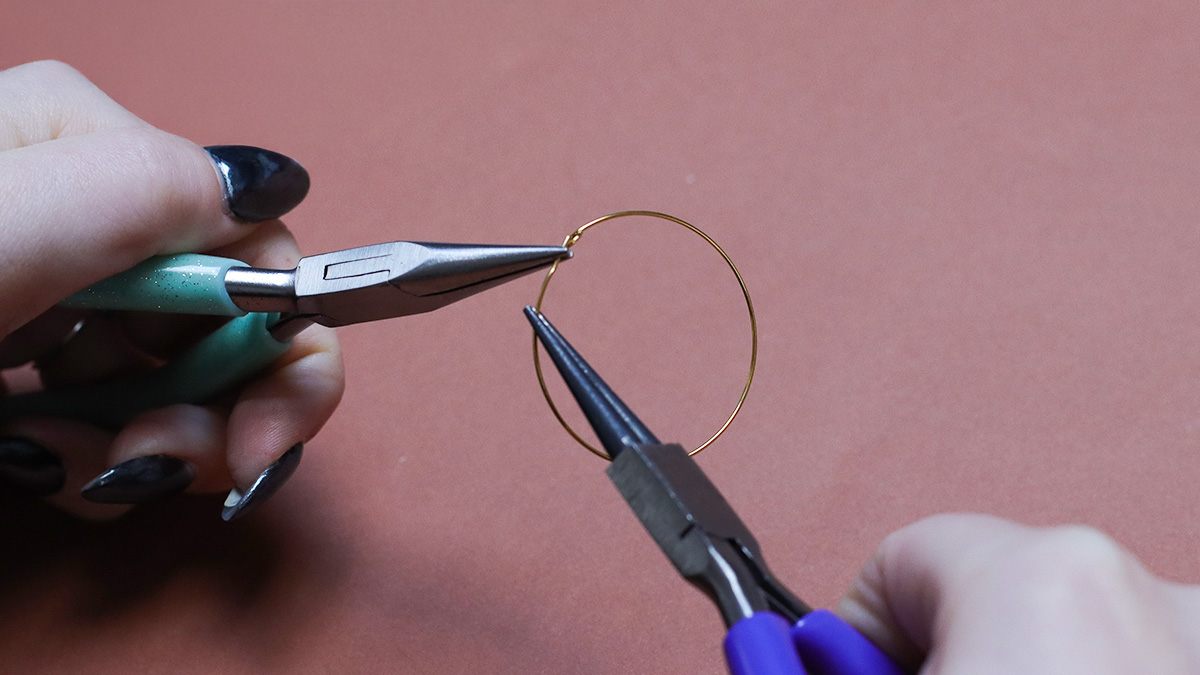 Natural stone beaded hoop earrings : Step 1 Natural stone beaded hoop earrings : Step 1