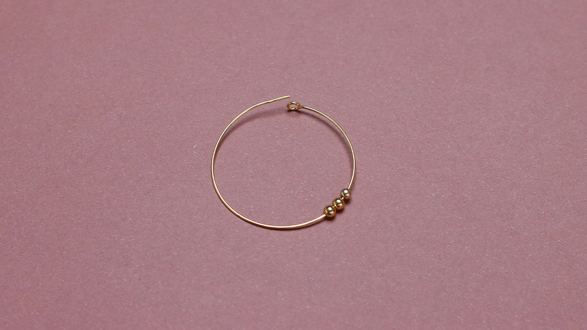 Natural stone beaded hoop earrings : Step 2 Natural stone beaded hoop earrings : Step 2