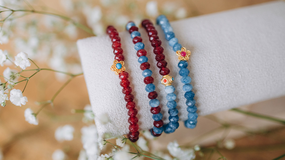 Indian-inspired elastic bracelets in natural stones