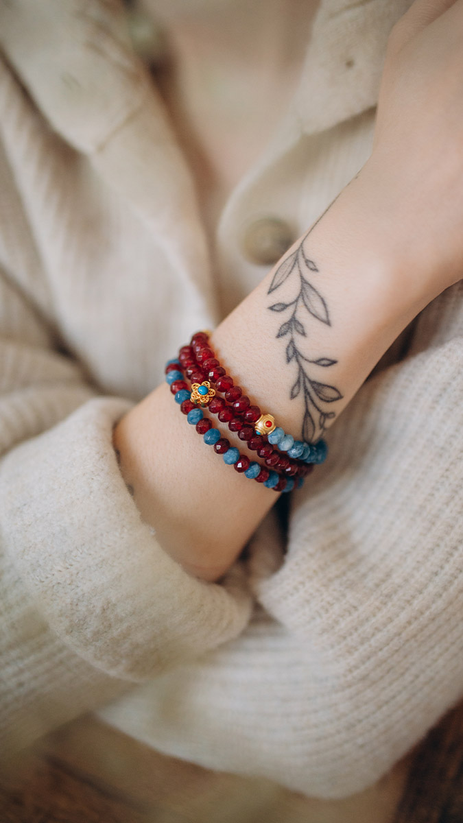 Indian-inspired elastic bracelets in natural stones