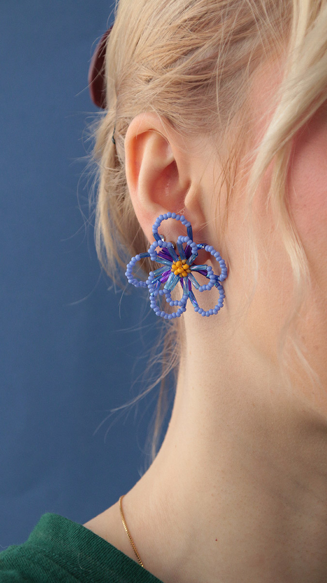 Schema Seed beads and Bugles flower earstuds Schema Seed beads and Bugles flower earstuds