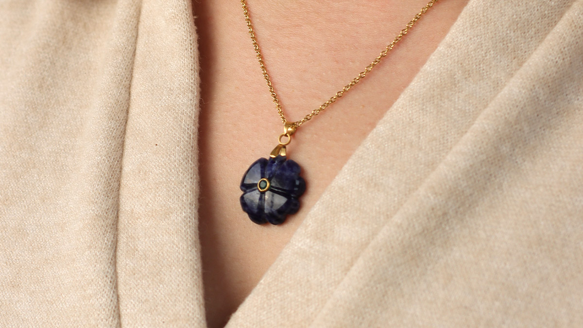 Stone 4-leaf clover necklace : Step 7 Stone 4-leaf clover necklace : Step 7