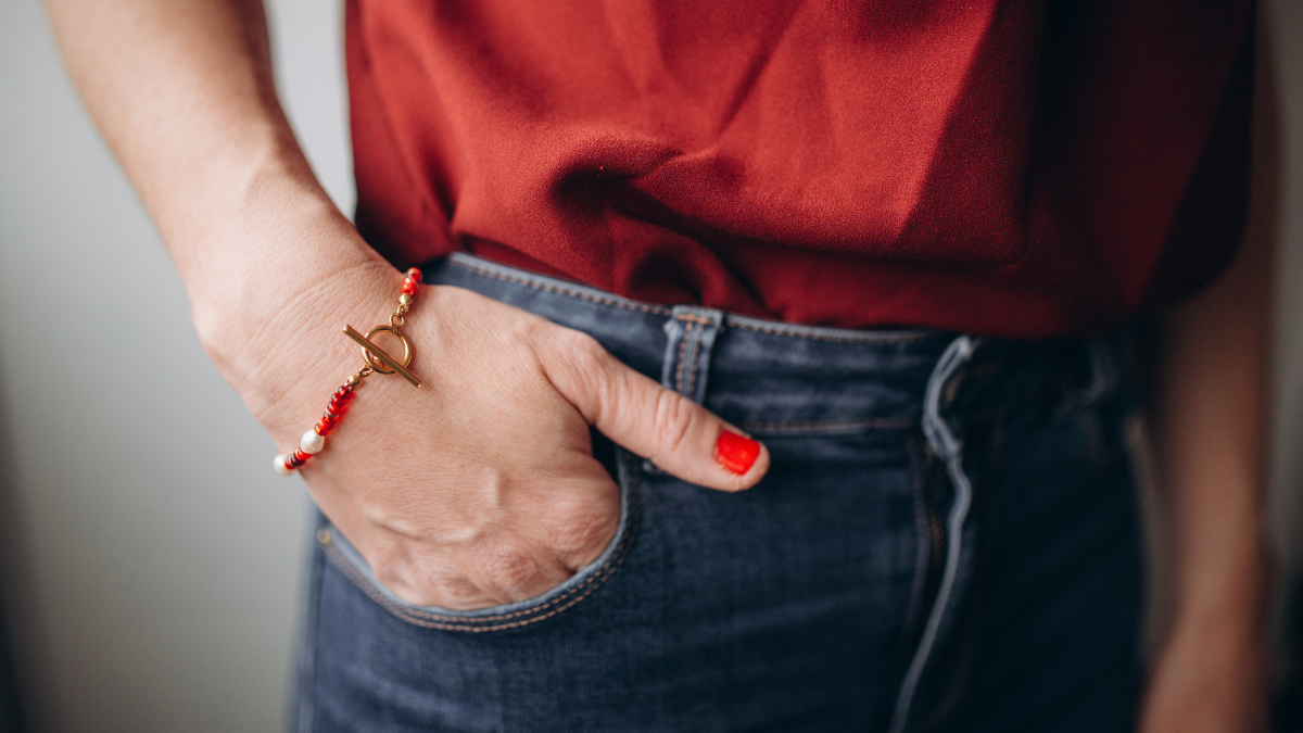 Seed beads and freshwater pearls red bracelet