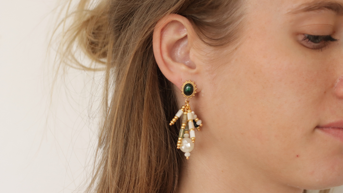 Boucles d'oreilles à franges nacre et pierres naturelles