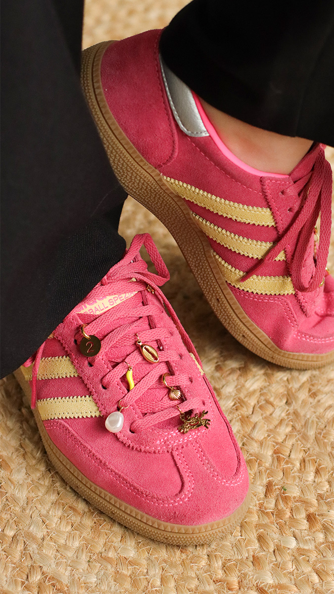 Schema  DIY: Customize sneakers with charms