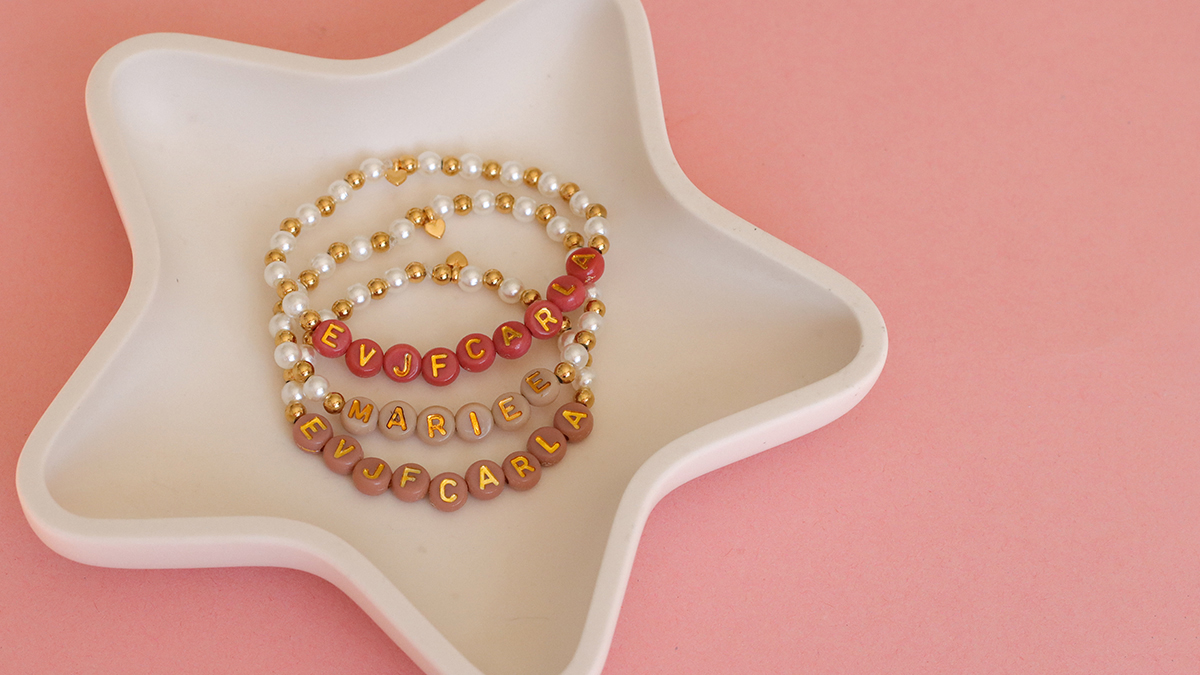 EVE bracelets with pearly beads and letter beads