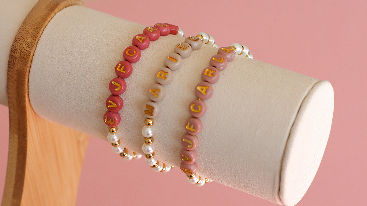 EVE bracelets with pearly beads and letter beads : Step 3 EVE bracelets with pearly beads and letter beads : Step 3