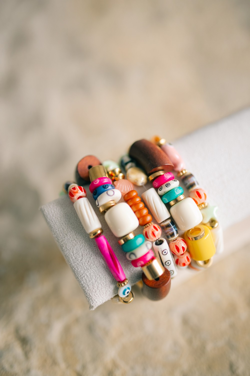 Schema Elastic bracelets with natural beads Schema Elastic bracelets with natural beads