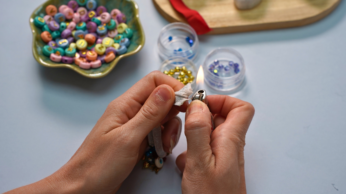 Elastic ribbon bracelet with beads and bohemian charms : Step 7 Elastic ribbon bracelet with beads and bohemian charms : Step 7
