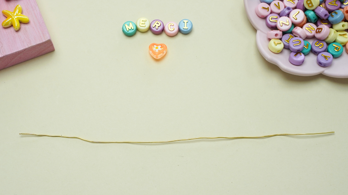 Personalized key ring with beads and letters : Step 1 Personalized key ring with beads and letters : Step 1