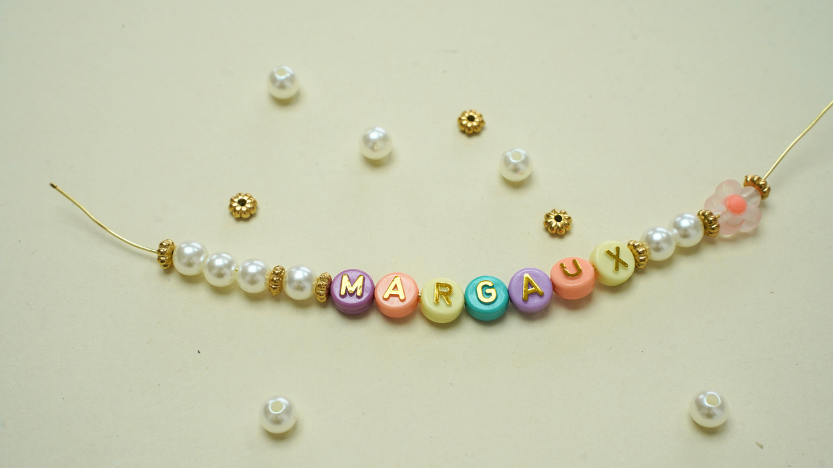 Personalized key ring with beads and letters : Step 3 Personalized key ring with beads and letters : Step 3