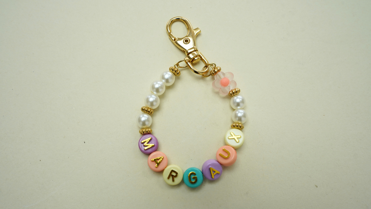 Personalized key ring with beads and letters : Step 6 Personalized key ring with beads and letters : Step 6