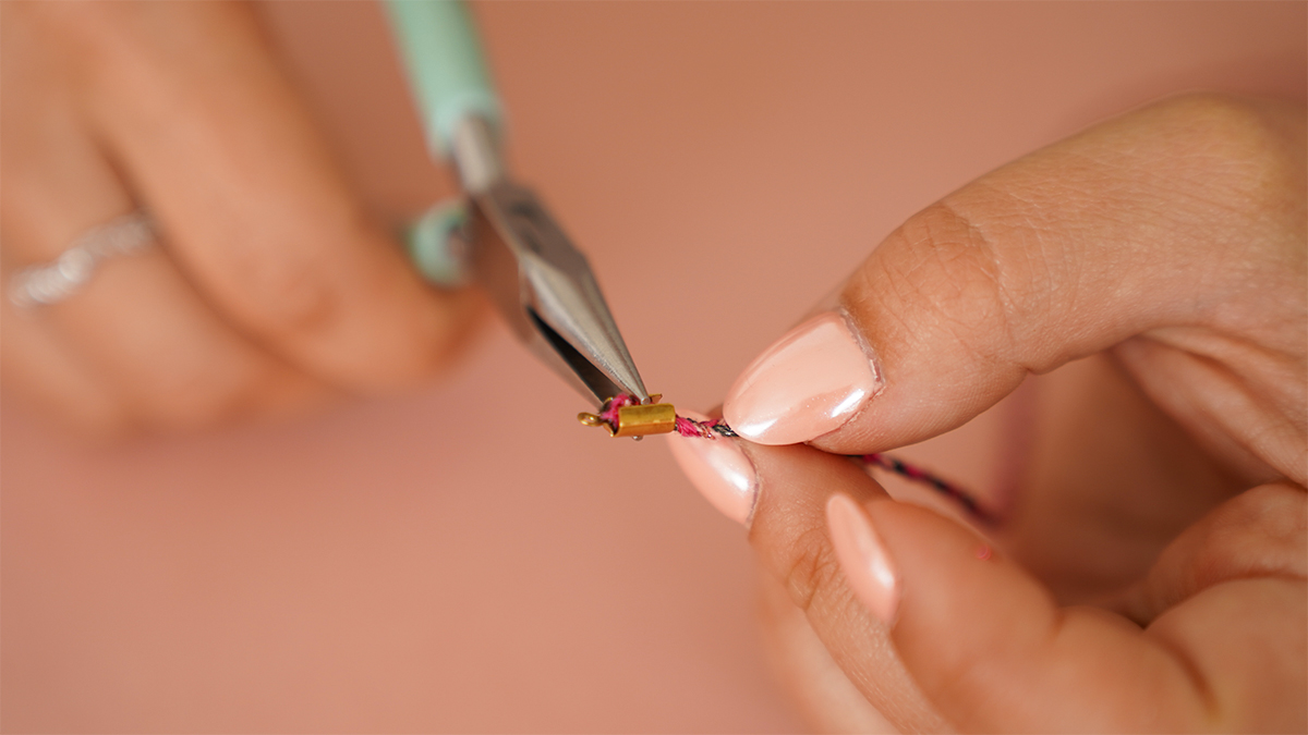 Ankle cord with cowgirl charms and freshwater pearl bracelet : Step 1 Ankle cord with cowgirl charms and freshwater pearl bracelet : Step 1