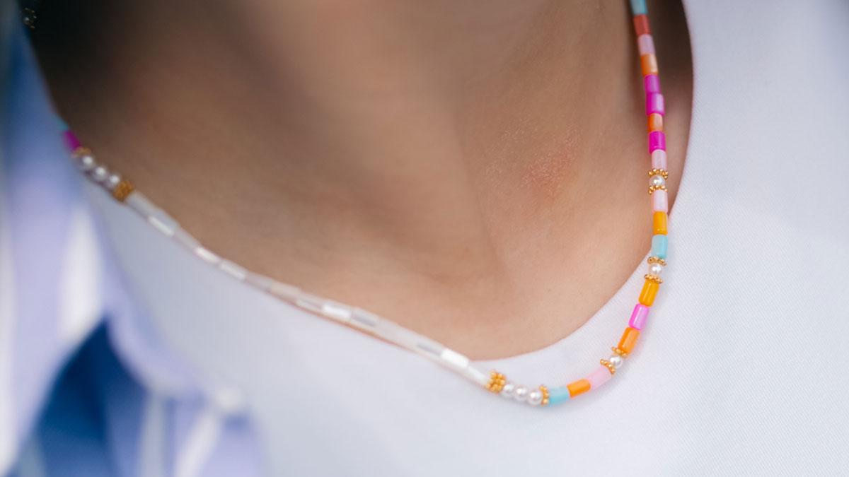 Necklace with pastel mother-of-pearl beads