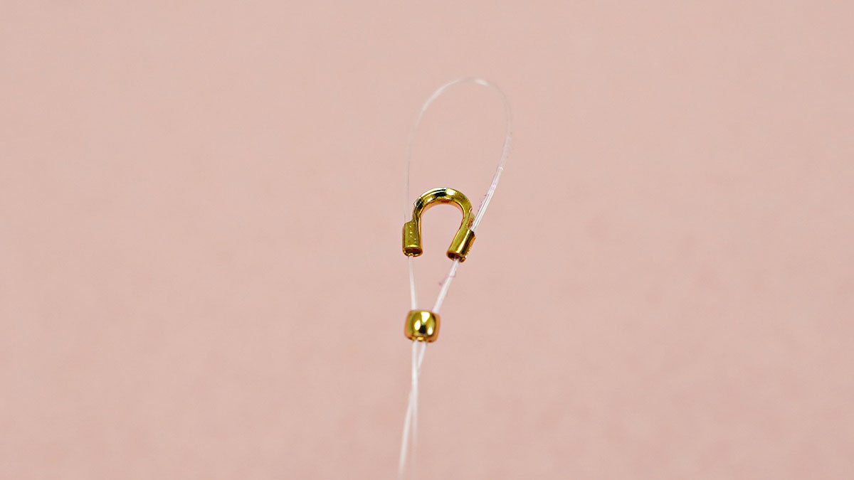 Necklace with pastel mother-of-pearl beads : Step 2