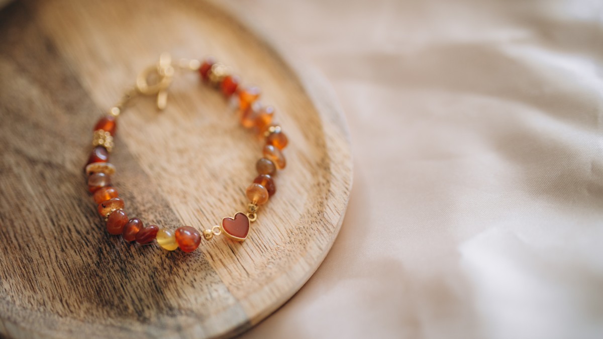 Schema Carnelian natural stone bracelet with heart Schema Carnelian natural stone bracelet with heart
