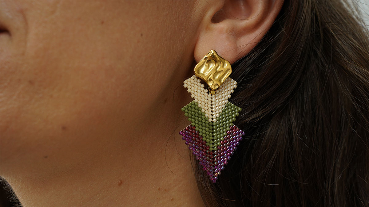 Schema Miyuki Delica bead-woven triangle earrings Schema Miyuki Delica bead-woven triangle earrings