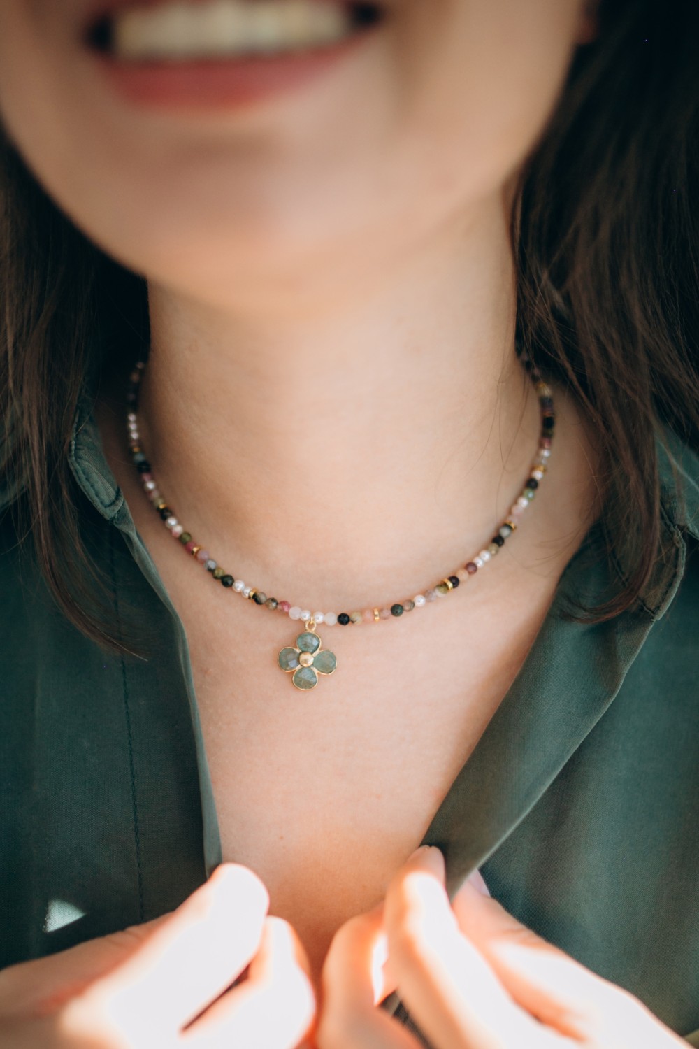 Schema  Tourmaline pearl necklace with aventurine flower pendant