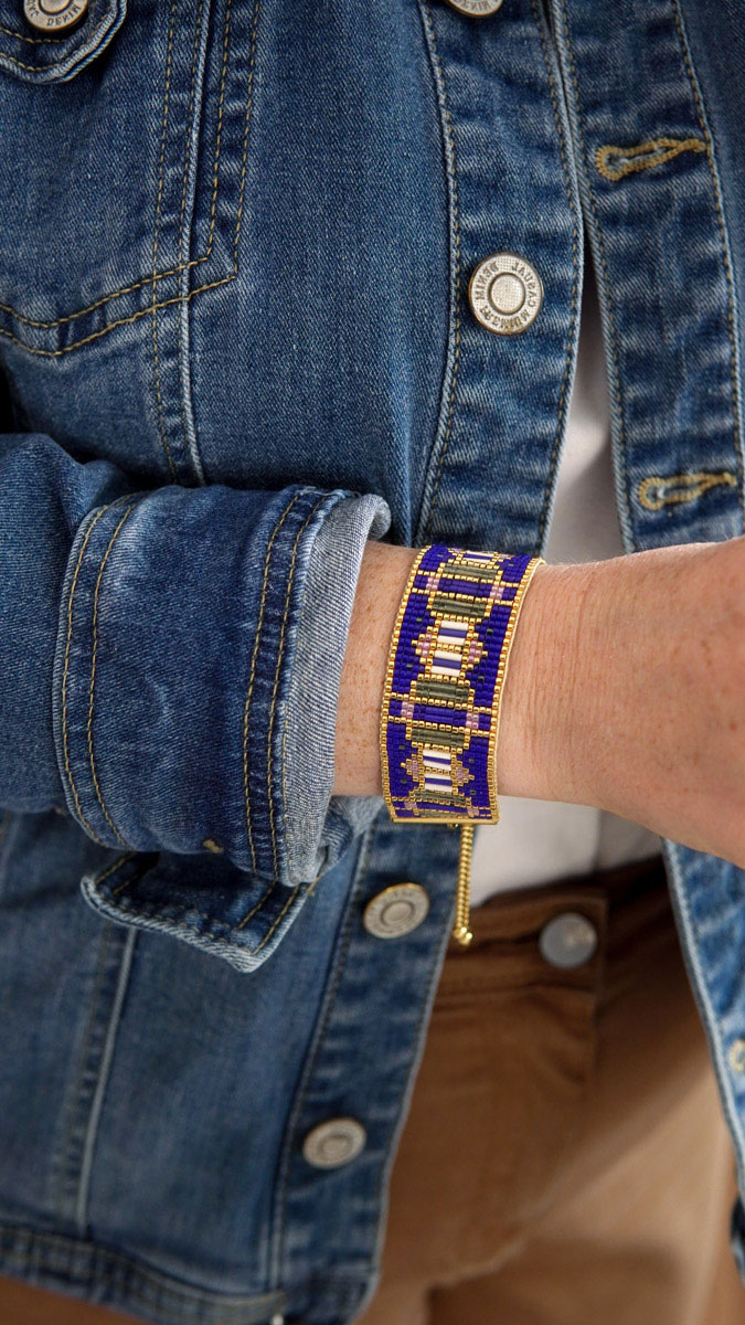 Miyuki loom bracelet in Bugles and Delica