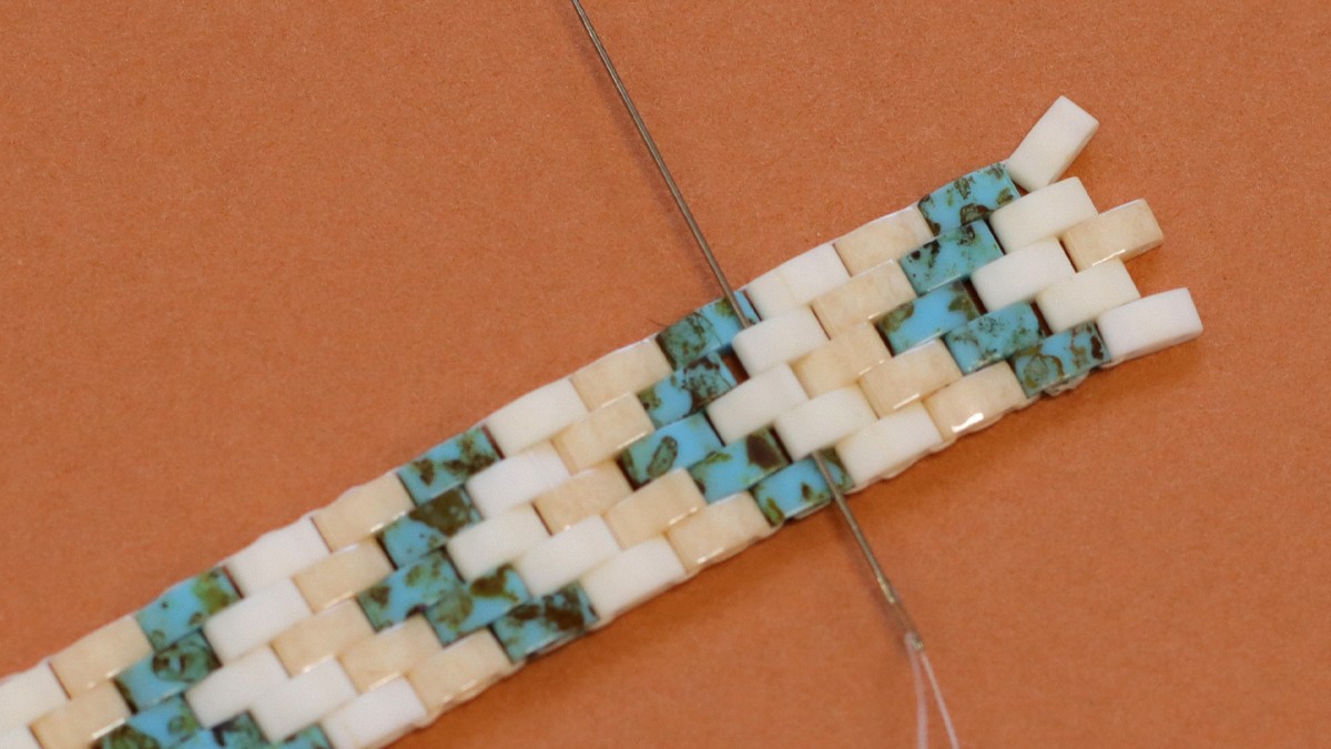 Half Tila Miyuki Beads Bracelet : Step 9