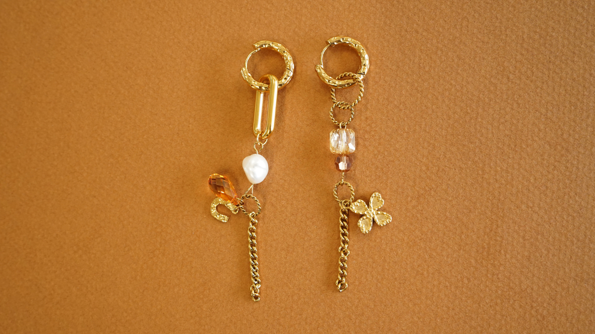 Lucky asymmetrical dangling earrings : Step 11