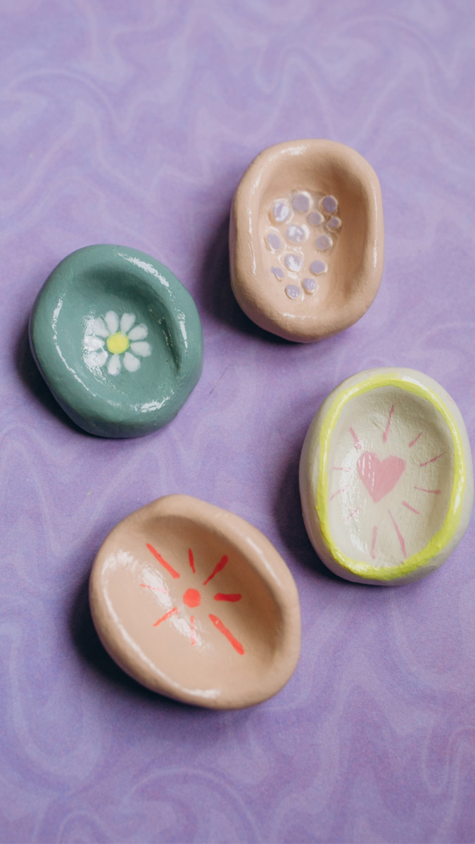 Schema  DIY Worry Stone - Soothing stone in self-hardening clay