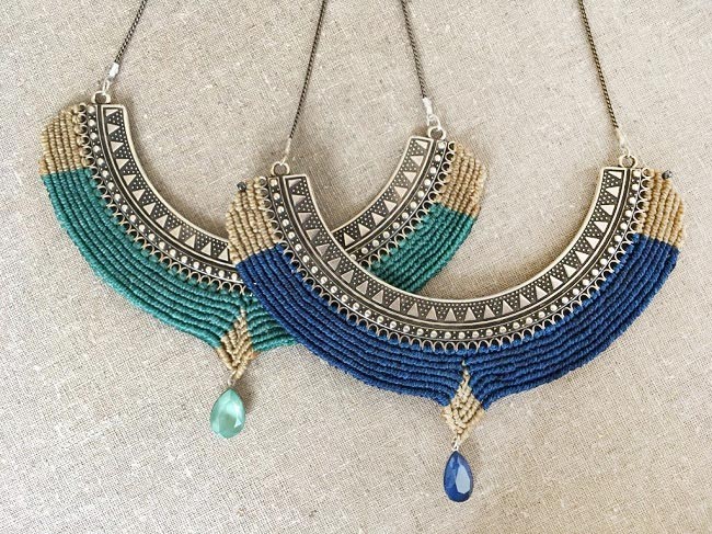 Micro macramé necklace with torque spacer and PureCrystal pear cabochon : Step 14