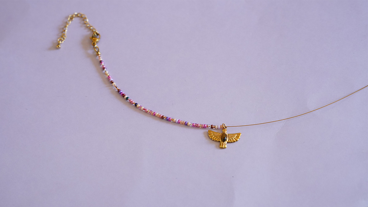 Seed beads charms necklace : Step 3