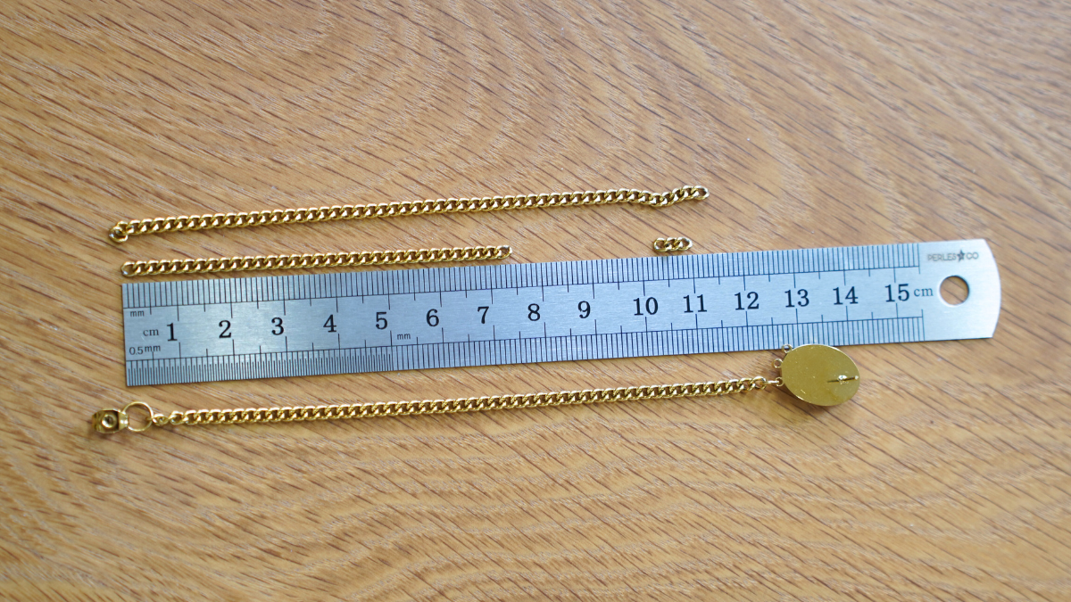 PureCrystal earrings and chains : Step 1