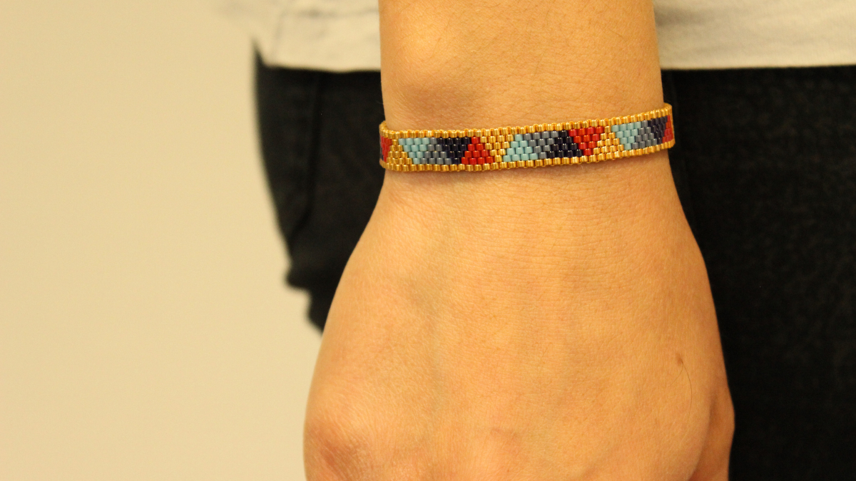 Schema  Triangle bracelet with Miyuki 11/0 beads in peyote pair