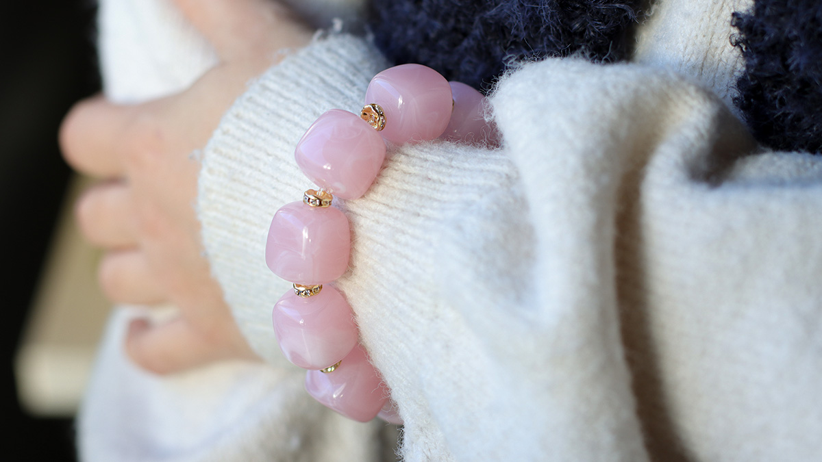 Schema Irregular cube resin bead bracelets Schema Irregular cube resin bead bracelets