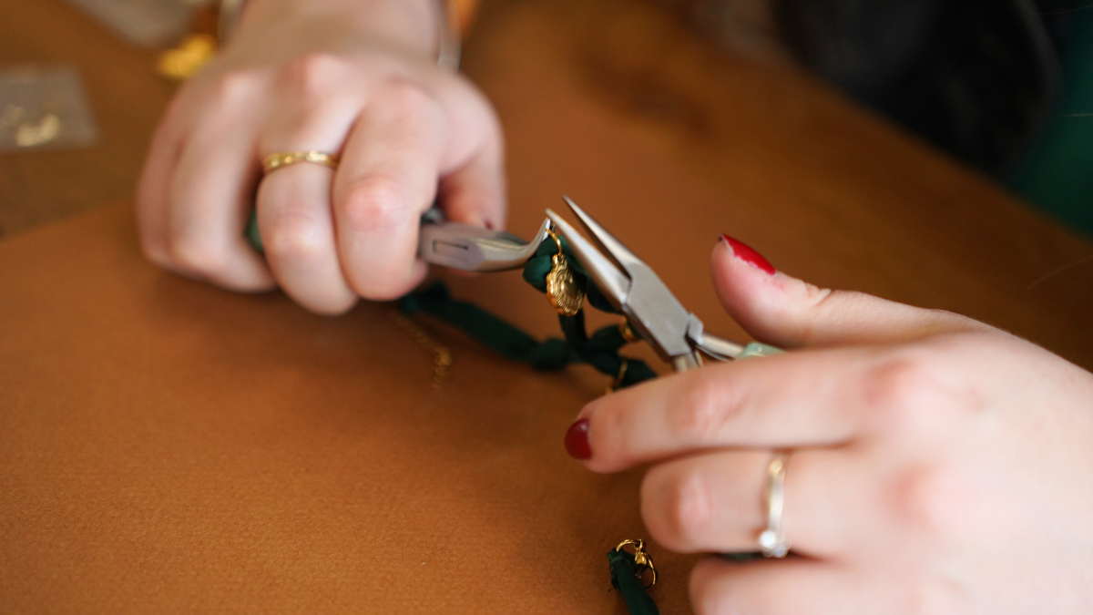 Forest green fabric choker with gold charms : Step 4 Forest green fabric choker with gold charms : Step 4