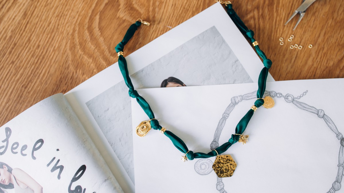 Forest green fabric choker with gold charms : Step 5 Forest green fabric choker with gold charms : Step 5