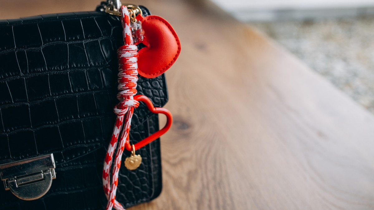 Valentine's bag jewelry: an easy DIY idea