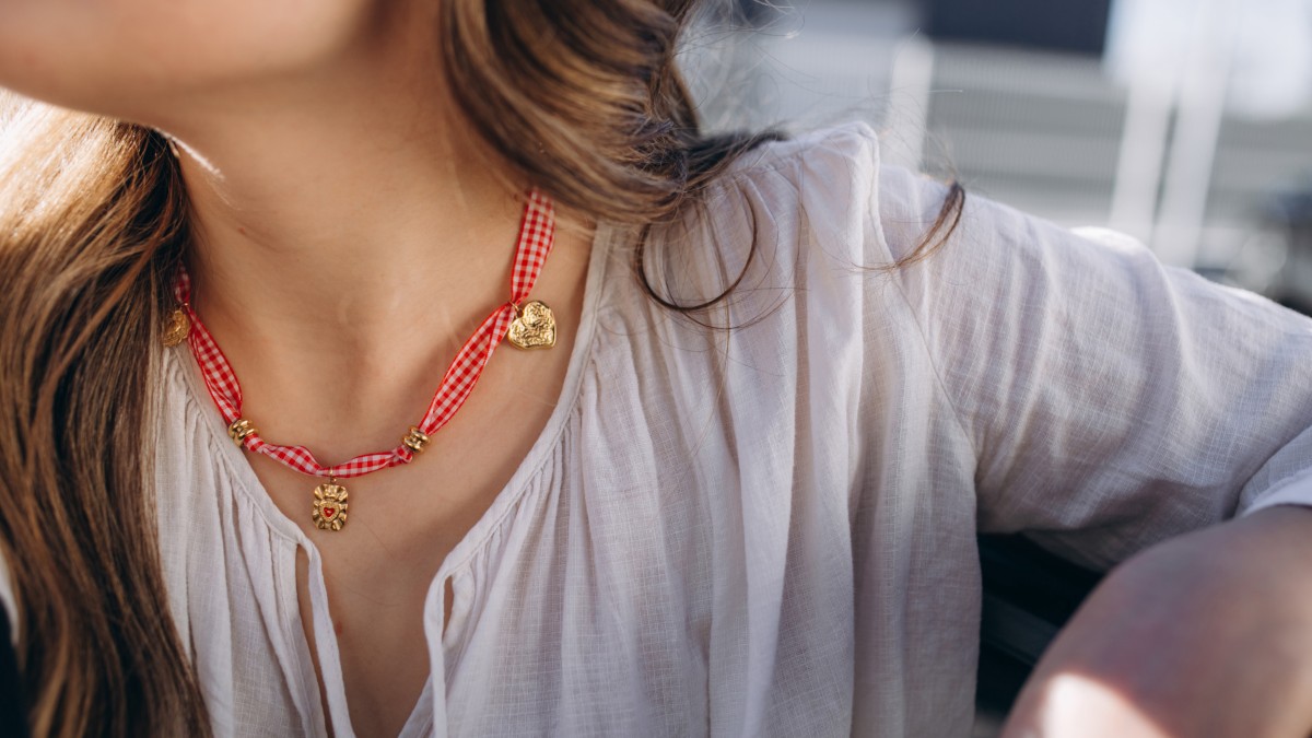 Gingham ribbon necklace with heart charms