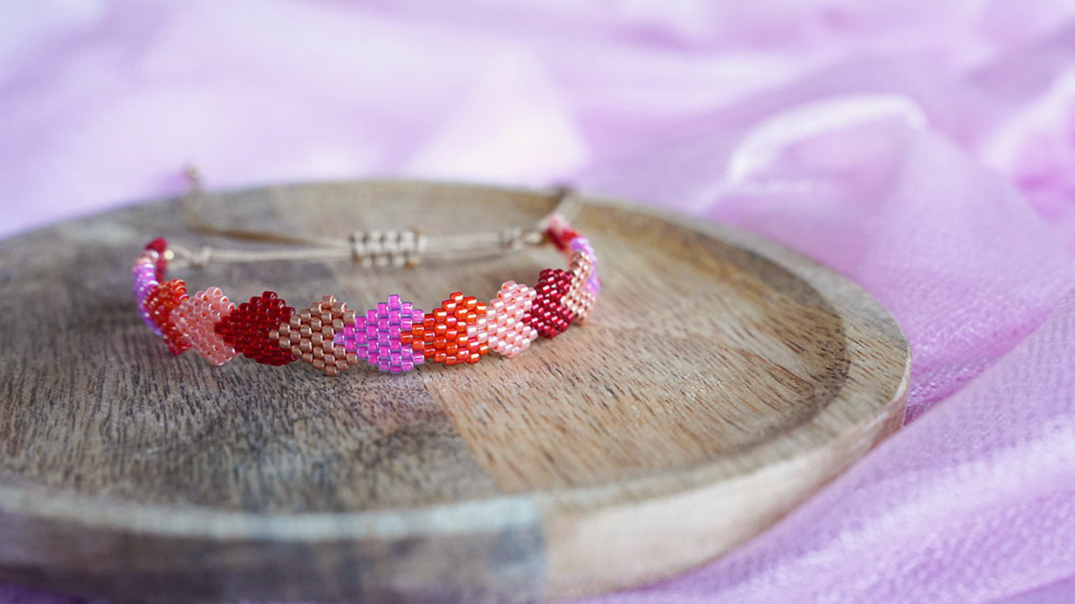 Schema  Woven hearts bracelet