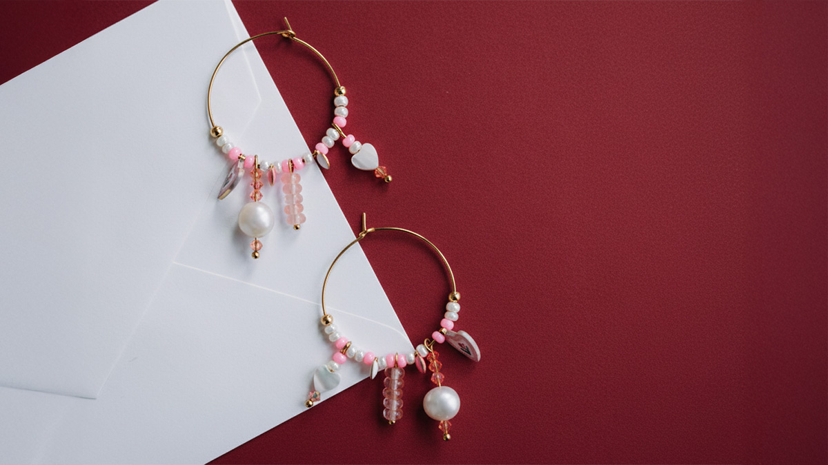 Creoles with heart charms and Preciosa pearls