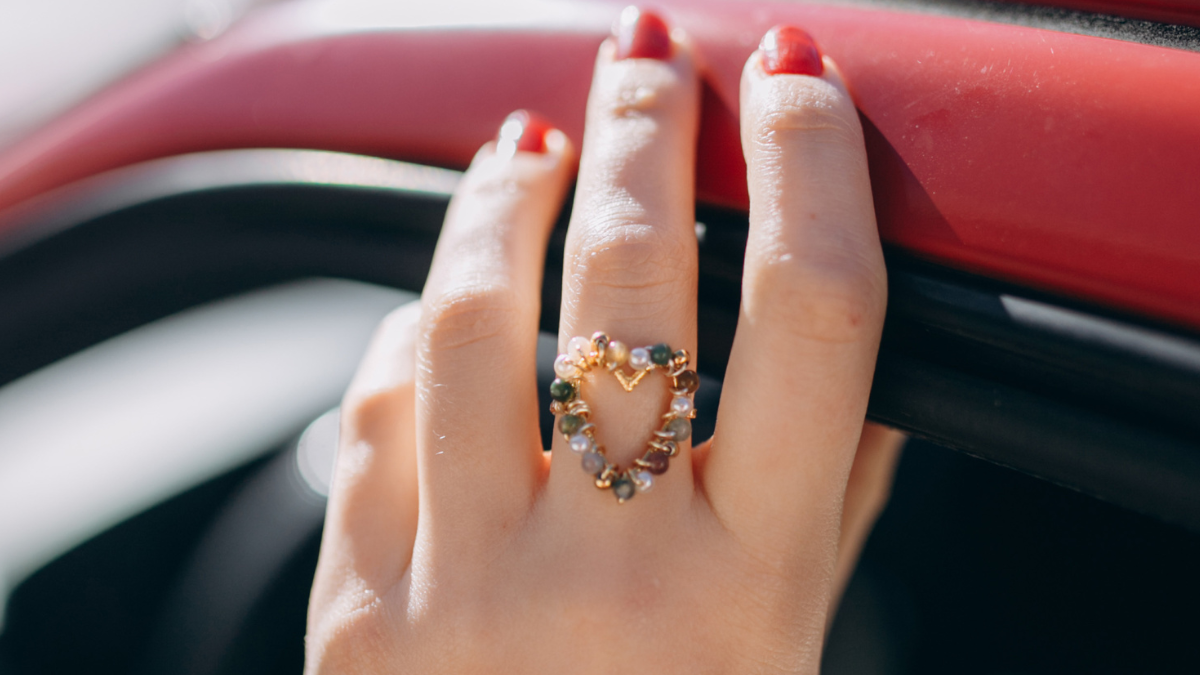 DIY Heart and gemstone beads ring