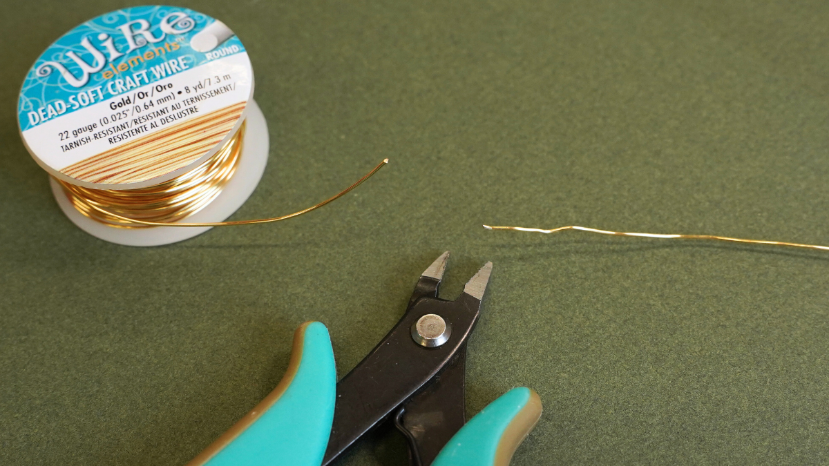 DIY Heart and gemstone beads ring : Step 2