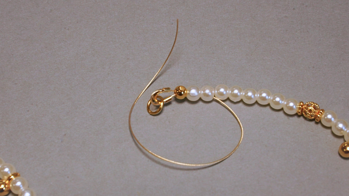 Gemstone and pearly bead pendant necklace : Step 5