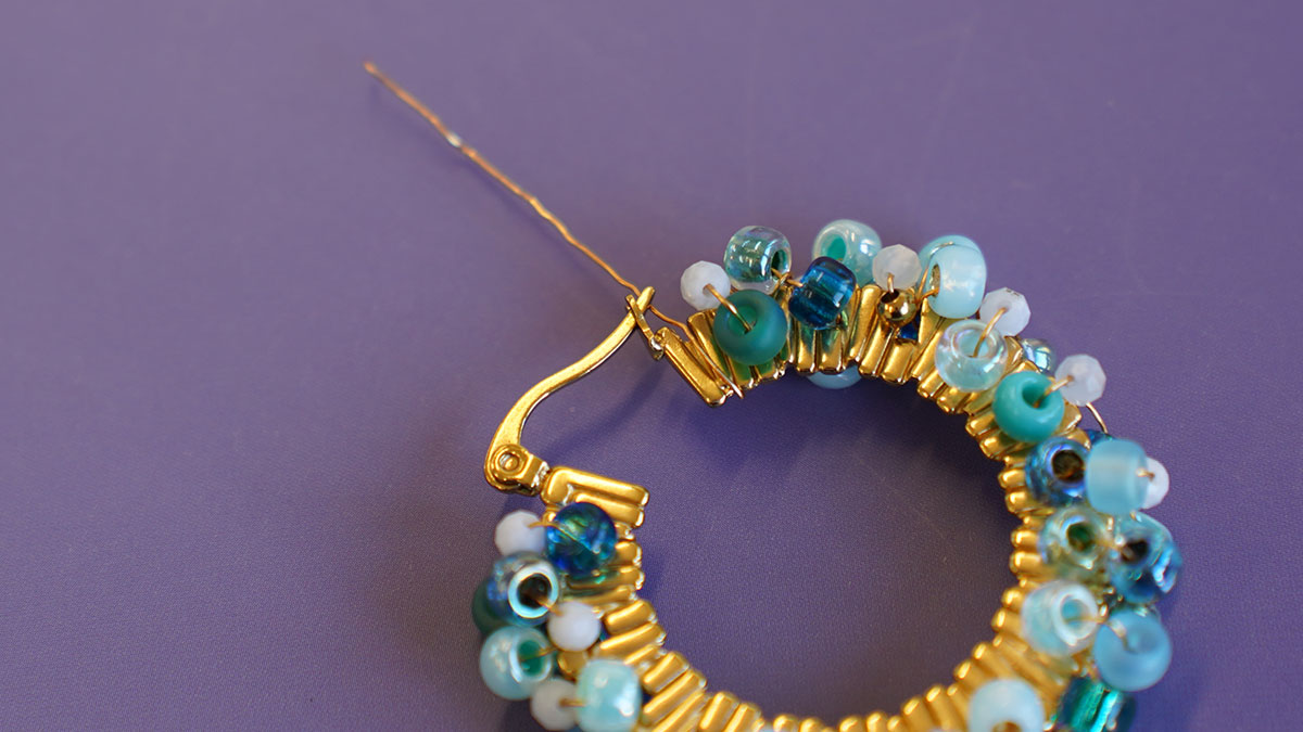 Creoles in seed beads and natural stones : Step 7 Creoles in seed beads and natural stones : Step 7