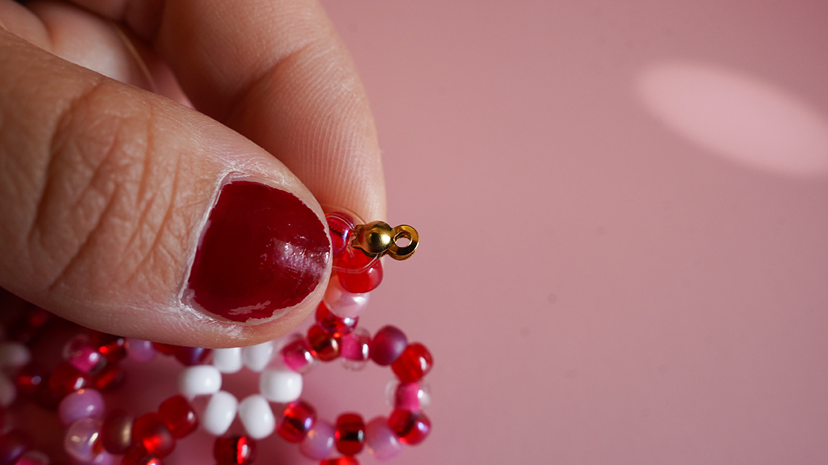 Miyuki 6/0 seed bead flower necklace : Step 11