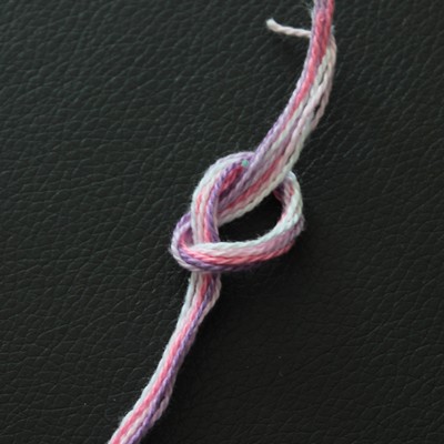 Brazilian bracelets trio classic, chevron, spur yarn skeins : Step 1