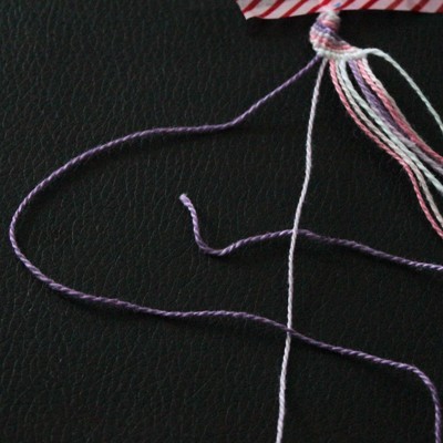 Brazilian bracelets trio classic, chevron, spur yarn skeins : Step 4